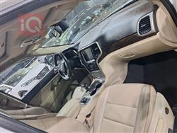 جیپ گراند شیرۆکی